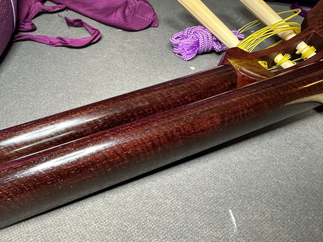 三味線　紅木　紫檀製　糸巻き天然素材 　弦楽器　民謡 伝統楽器