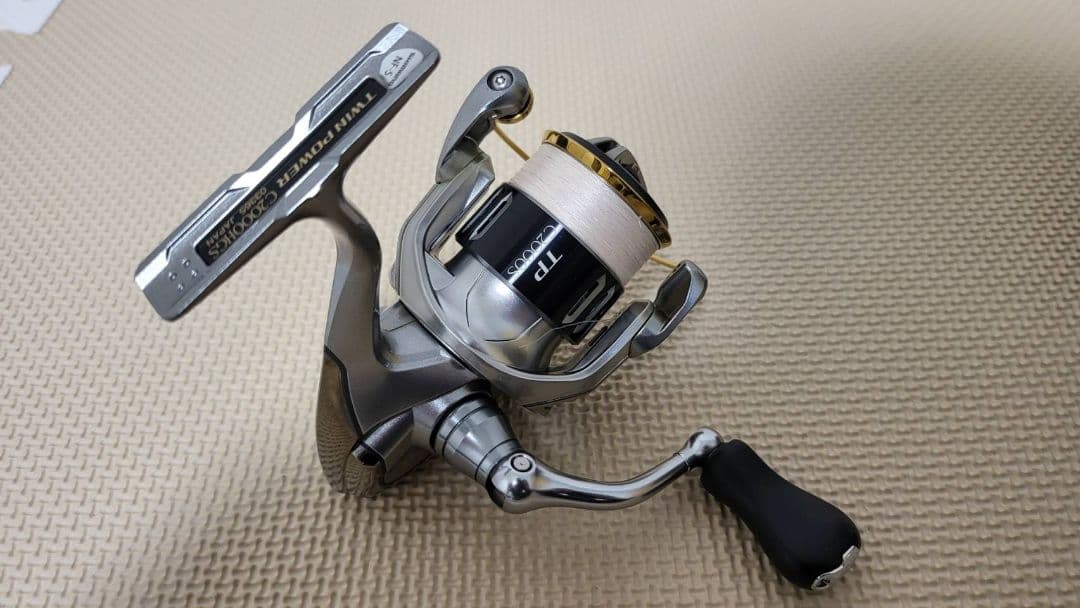 SHIMANO ツインパワー TWIN POWER C2000HGS