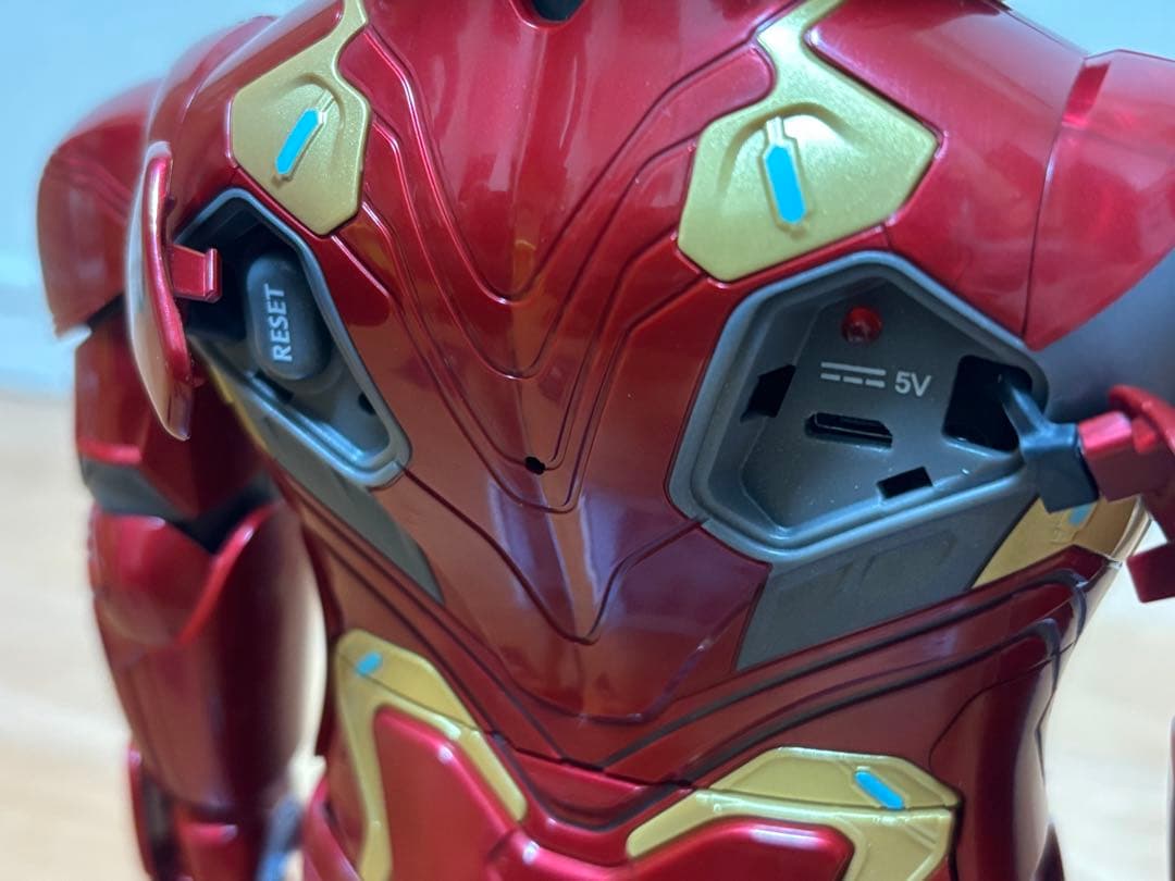 トイザらス限定 IRON MAN MK50 ROBOT MARVE アイアンマン
