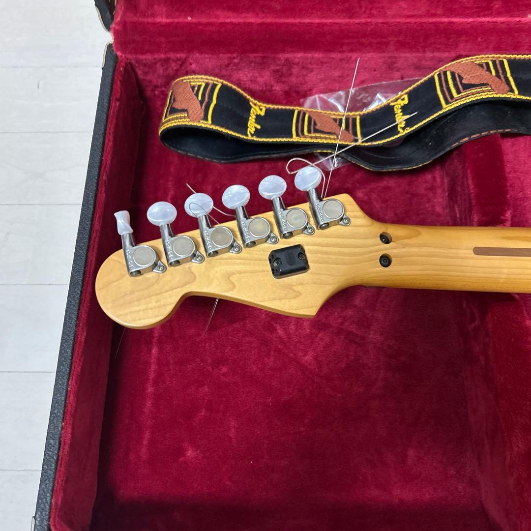 BON JOVI リッチー・サンボラ モデル ギター ストラトキャスター