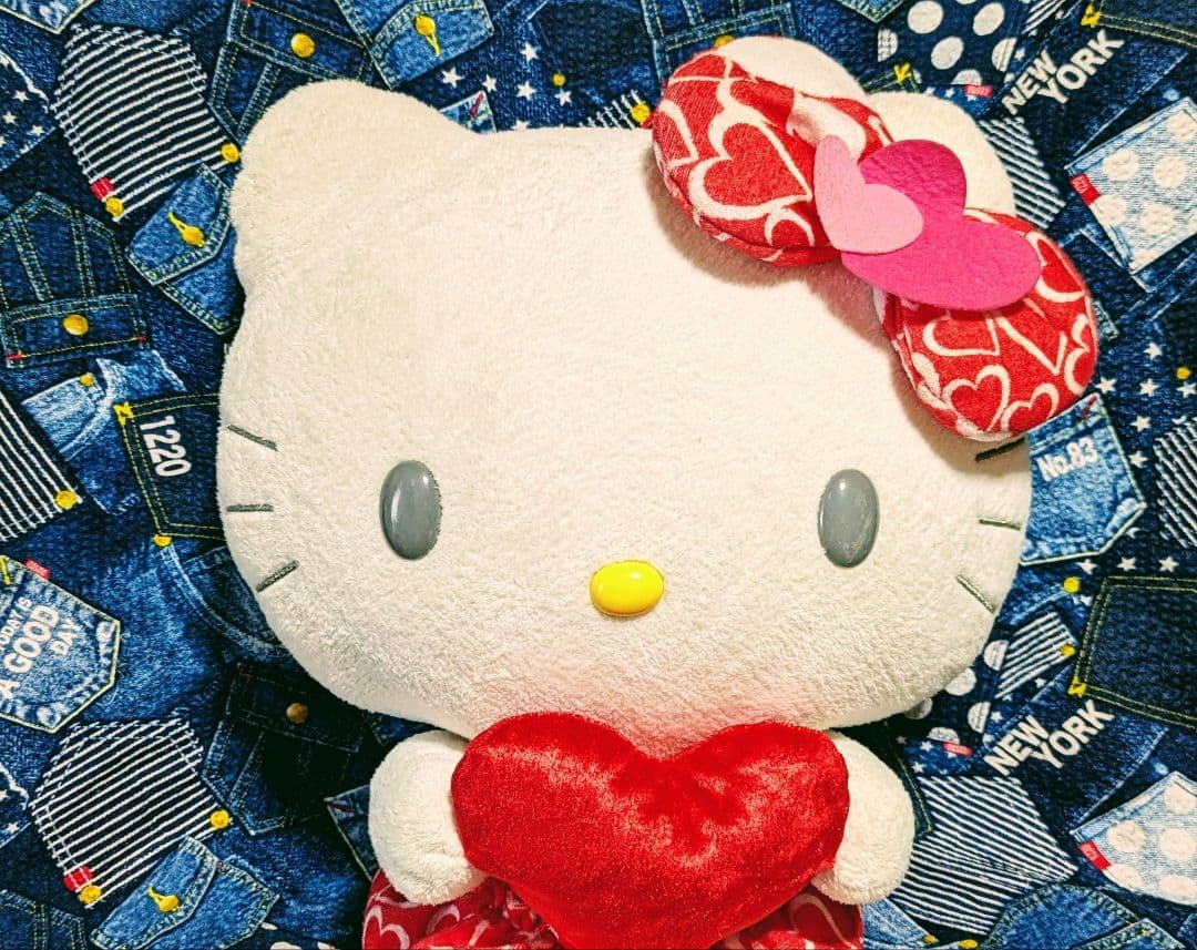 希少♡サンリオ♡キティ♡赤色ハートクッション♡BIGぬいぐるみ＆カラフルバーニー