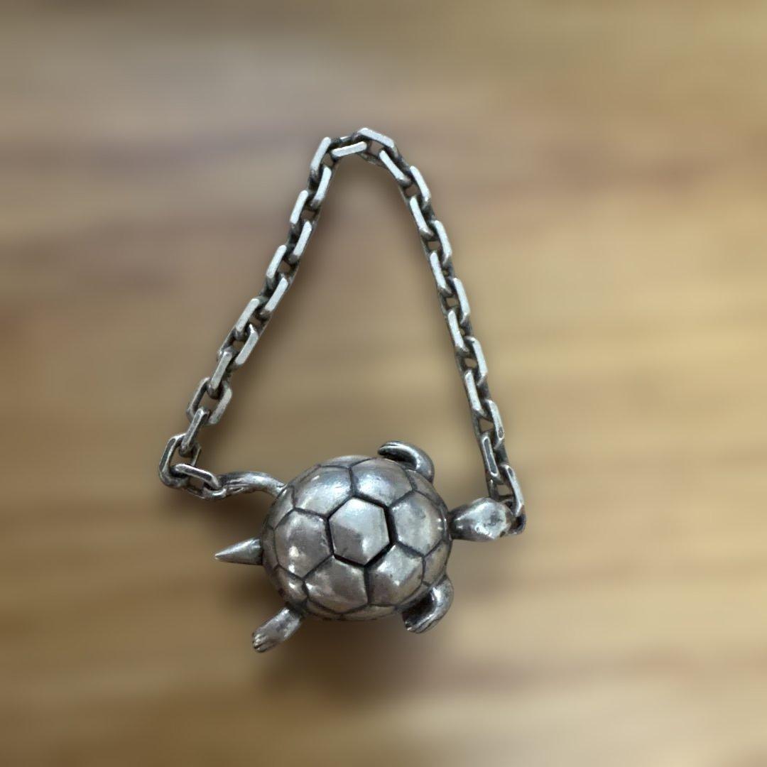 HERMES シルバー製亀のキーホルダー