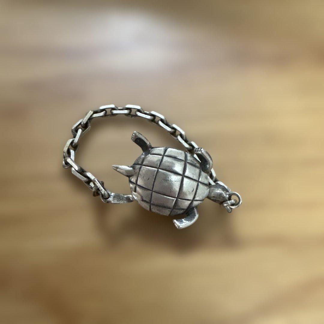 HERMES シルバー製亀のキーホルダー