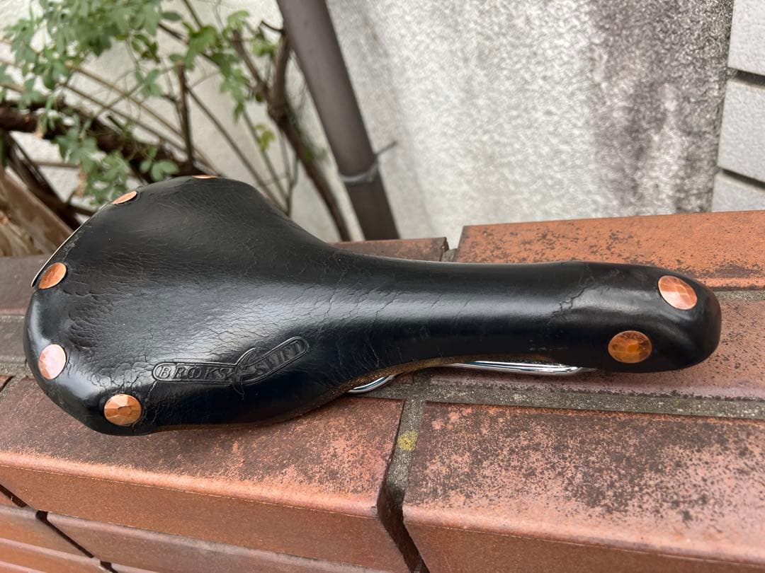 BROOKS SWIFTブルックス　スウィフト レザーサドル 黒 銅鋲