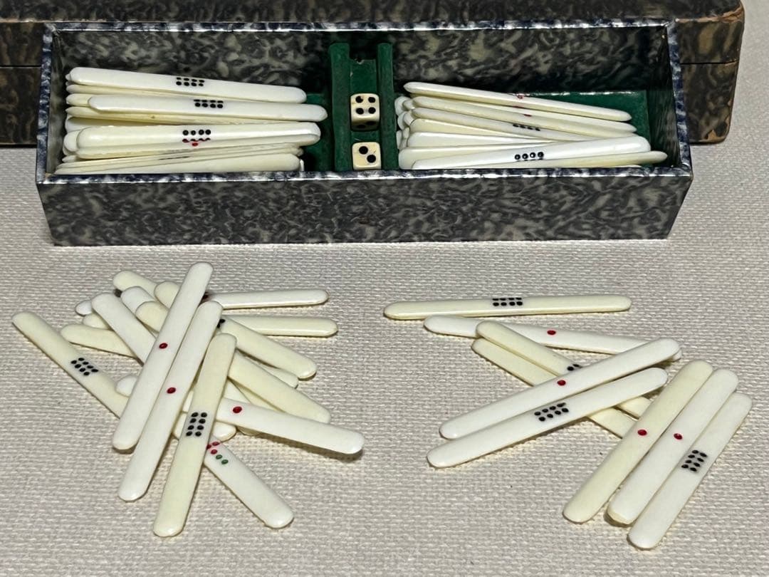 麻雀牌　背竹牌