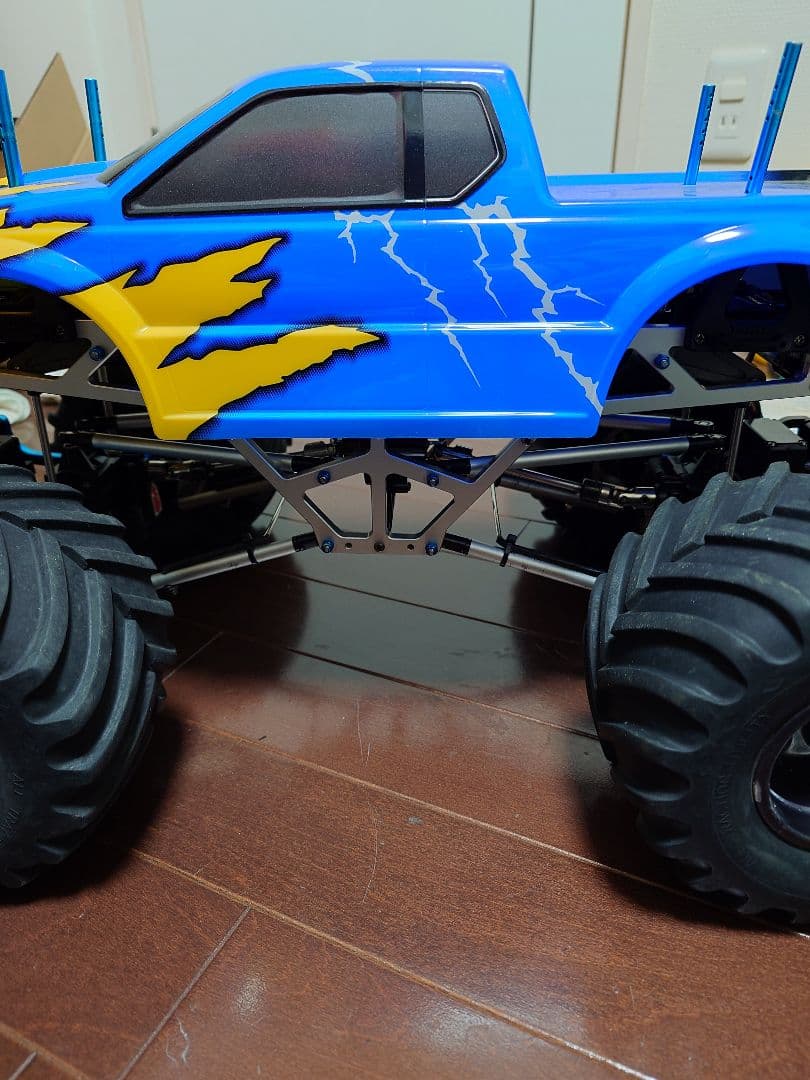 タミヤ TXT-1 4WDS仕様 モンスタートラック