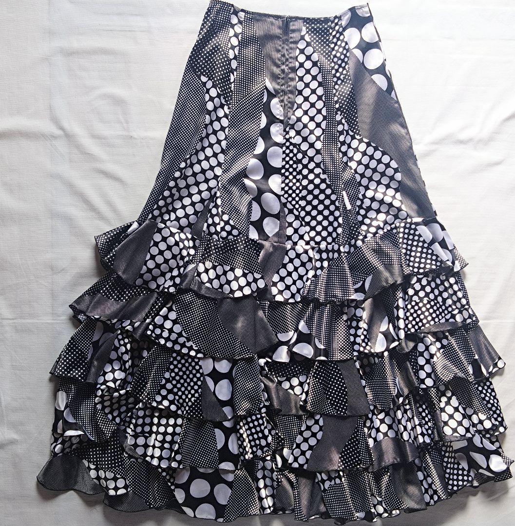 フラメンコ衣装　ファルダとピキージョセット　大小水玉　黒　５段　スカート