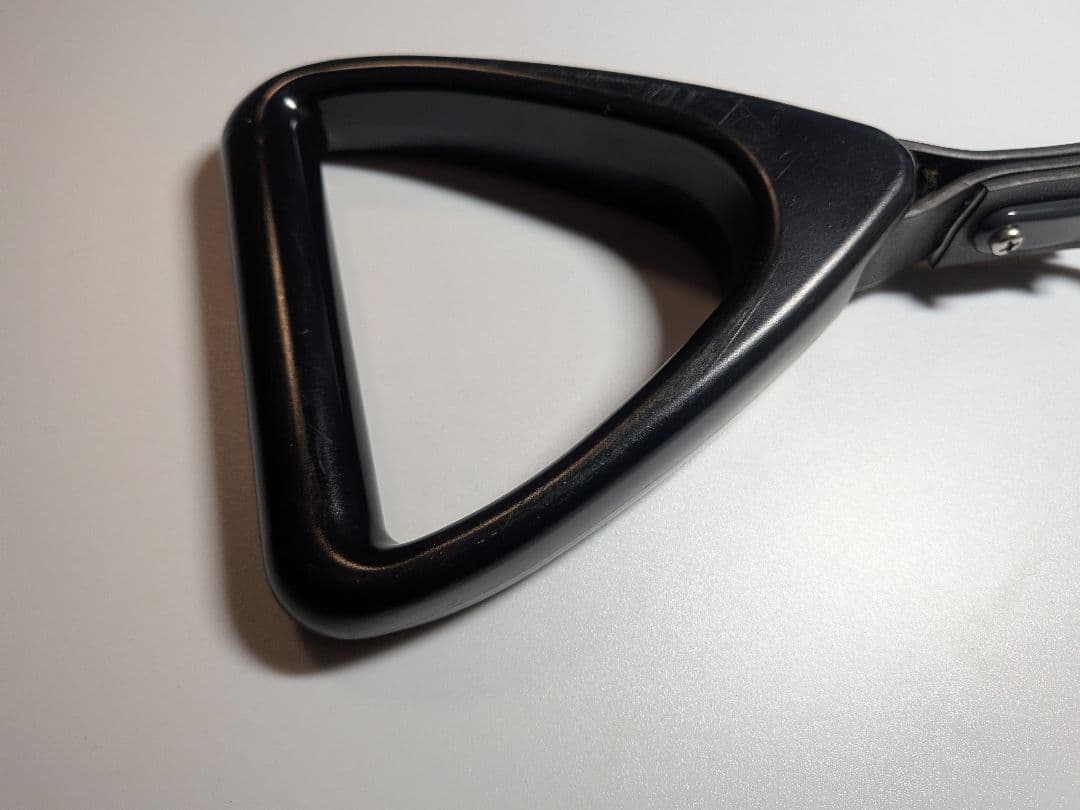 JR東日本 つり革 黒 短いタイプ