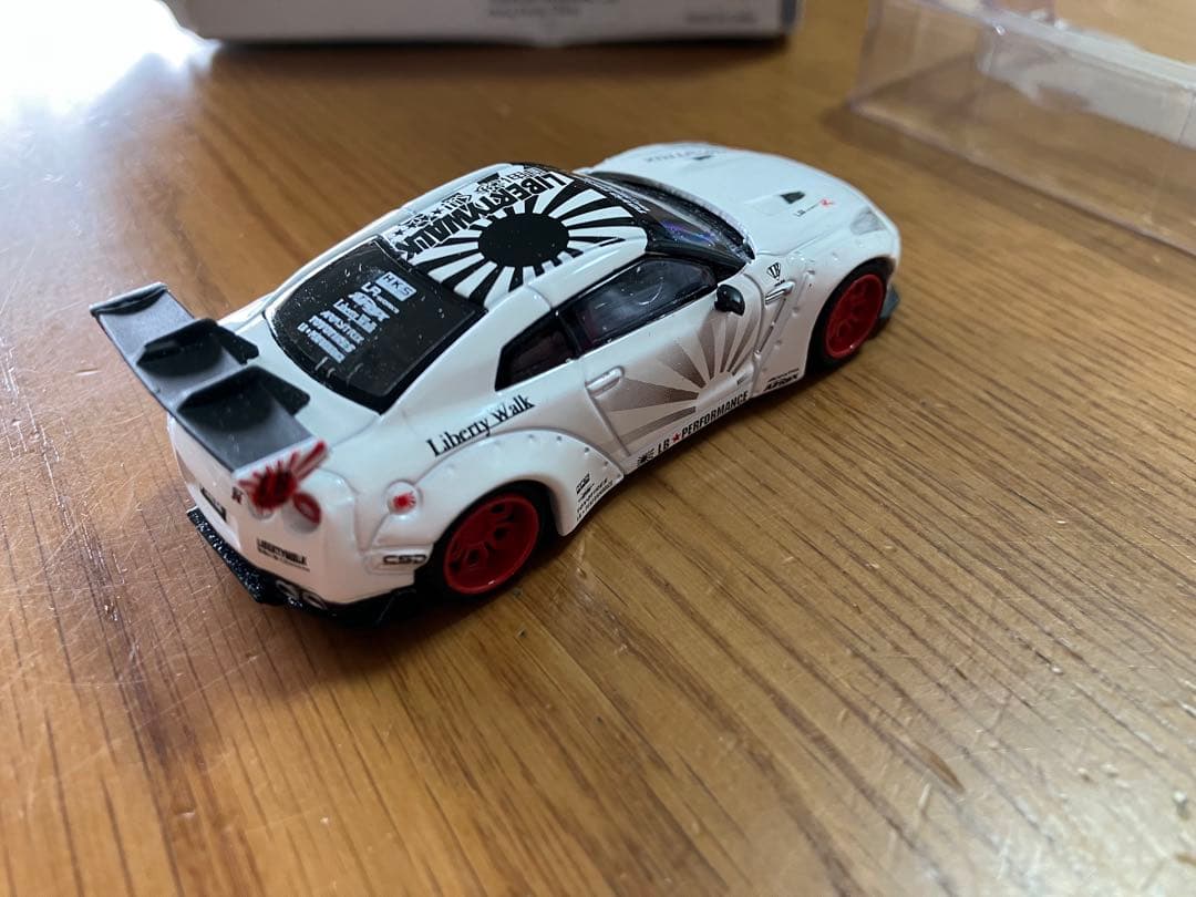 MiniGT LBワークス GT-R35 トイザらス 71