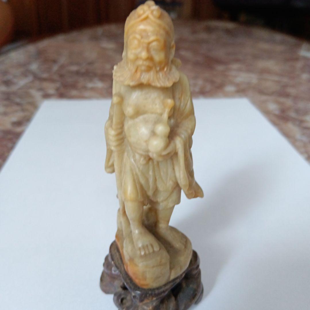 翡翠製人物像 約11cm 木製ベース付き