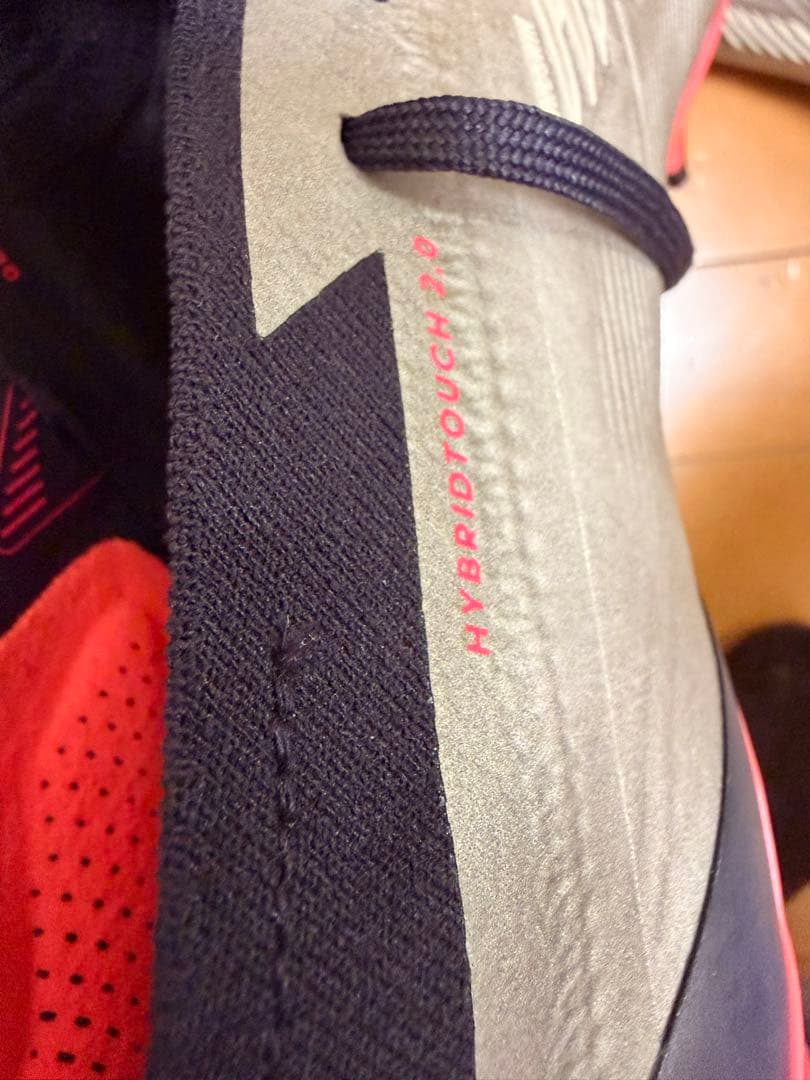 プレデター ELITE HG/AG ジャパン　27.5㌢