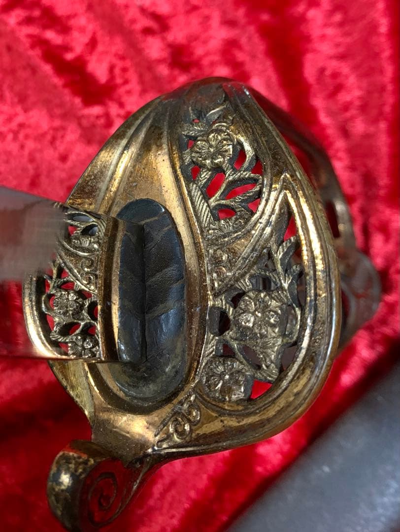 サーベル　旧日本軍礼式用(儀礼用、真剣ではありません。)