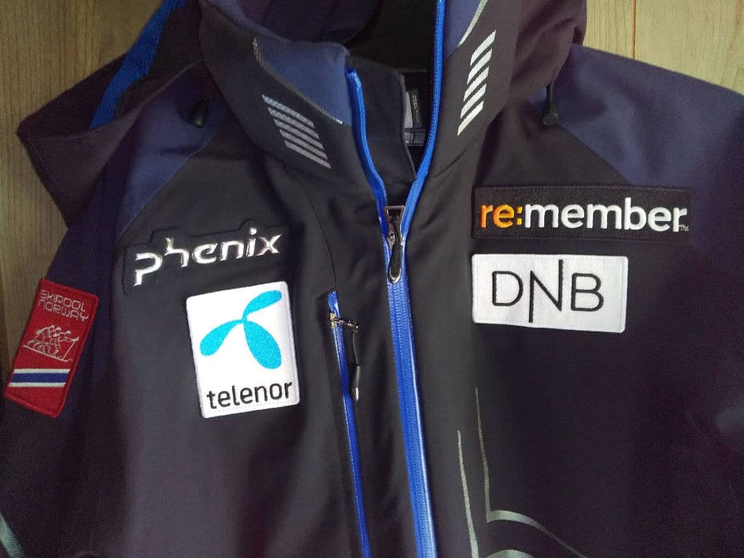 b 新品タグ付 Norway Alpine Team  モデル上下  S