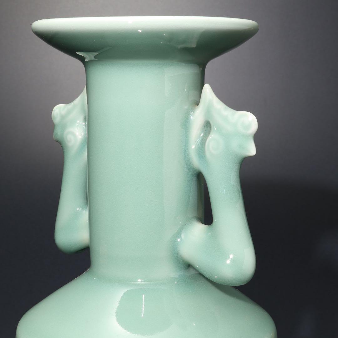 青磁耳付花瓶　小笠原長春　鍋島焼　共箱　高さ28cm R1669ラ3