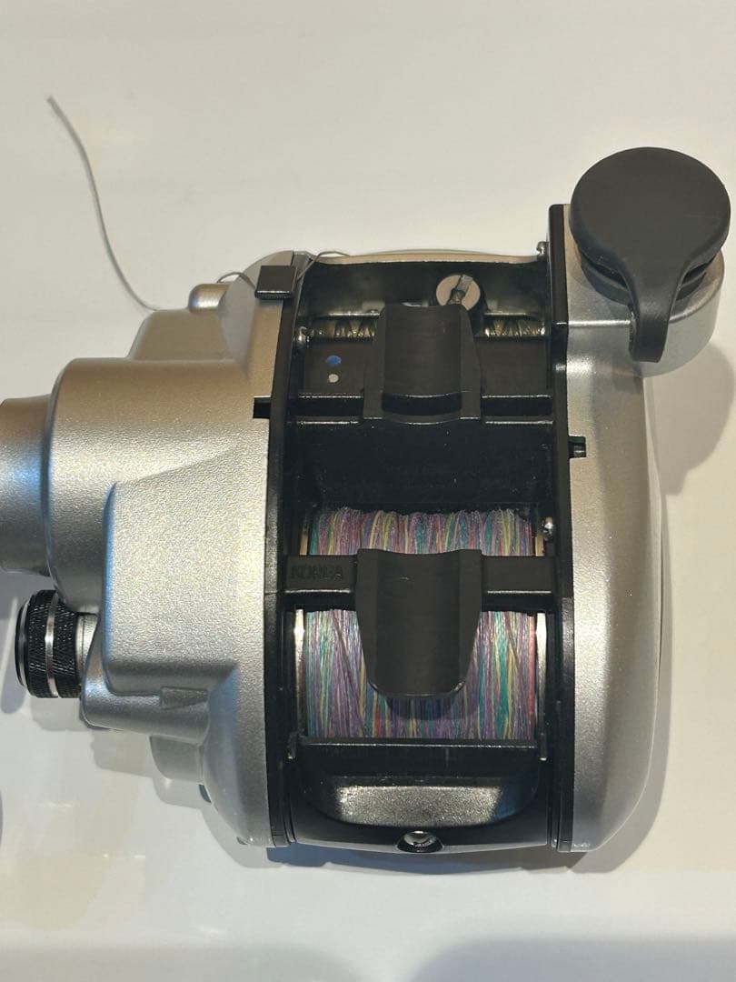 Bit Beats 300 S 電動リール