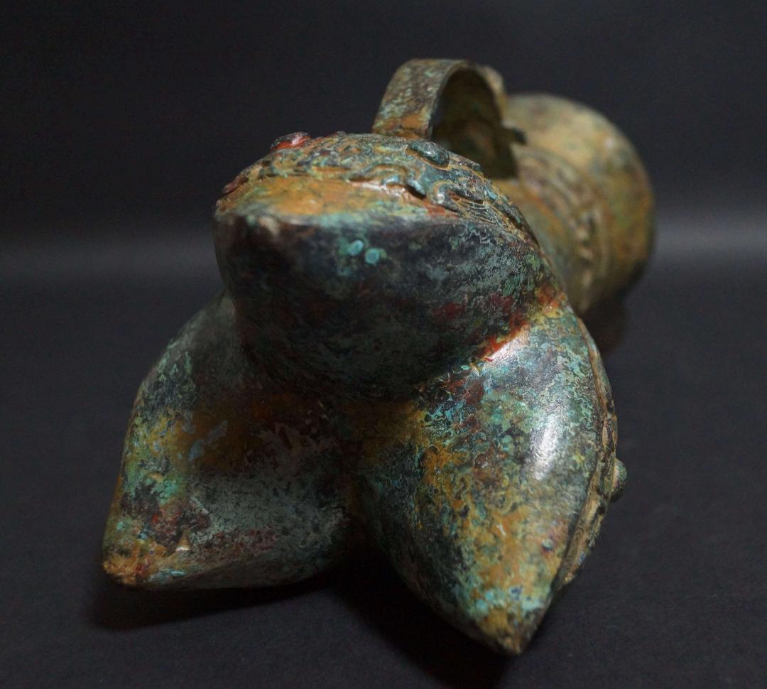 時代青銅製 金工細工 三足 銘文付 爵酒器置物 獣面耳壺 オブジェ 古美術