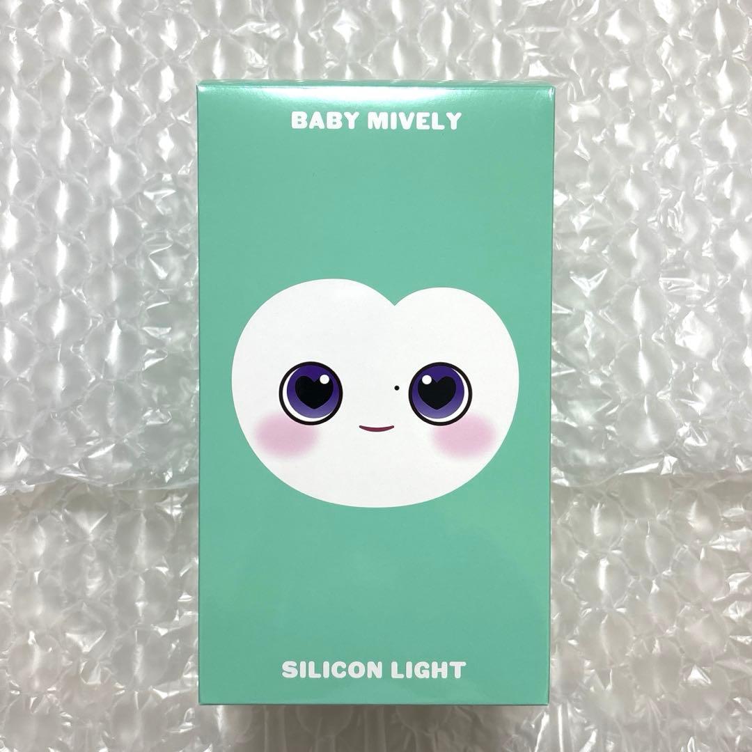 TWICE 8th 8周年　シリコン　ライト　ミナ　ミブリー　トレカ