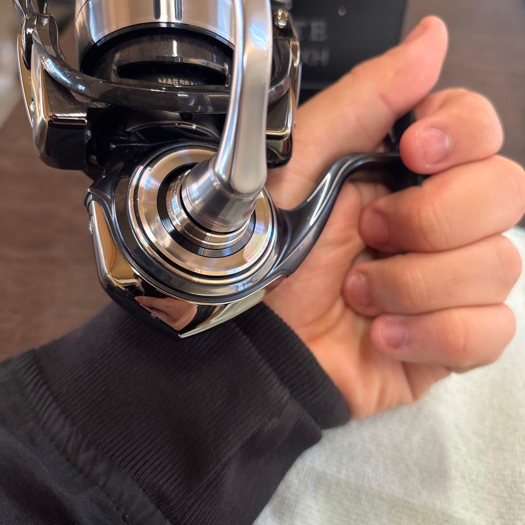 ダイワ美品19セルテート4000cxh