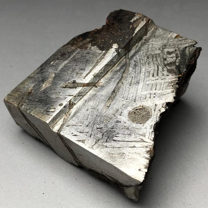 ミ*ド様 隕石 鉄隕石　アルタイ隕石　原皮付き　ナチュラル　原石　重さ約207ｇ