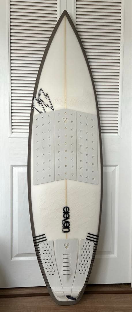 E.T. サーフボード　5'8