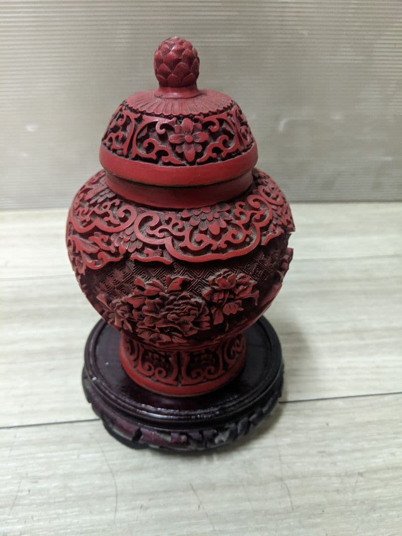 唐物 山水花草彫り 堆朱 茶入れ 唐木台付 彫漆 漆器 茶道具