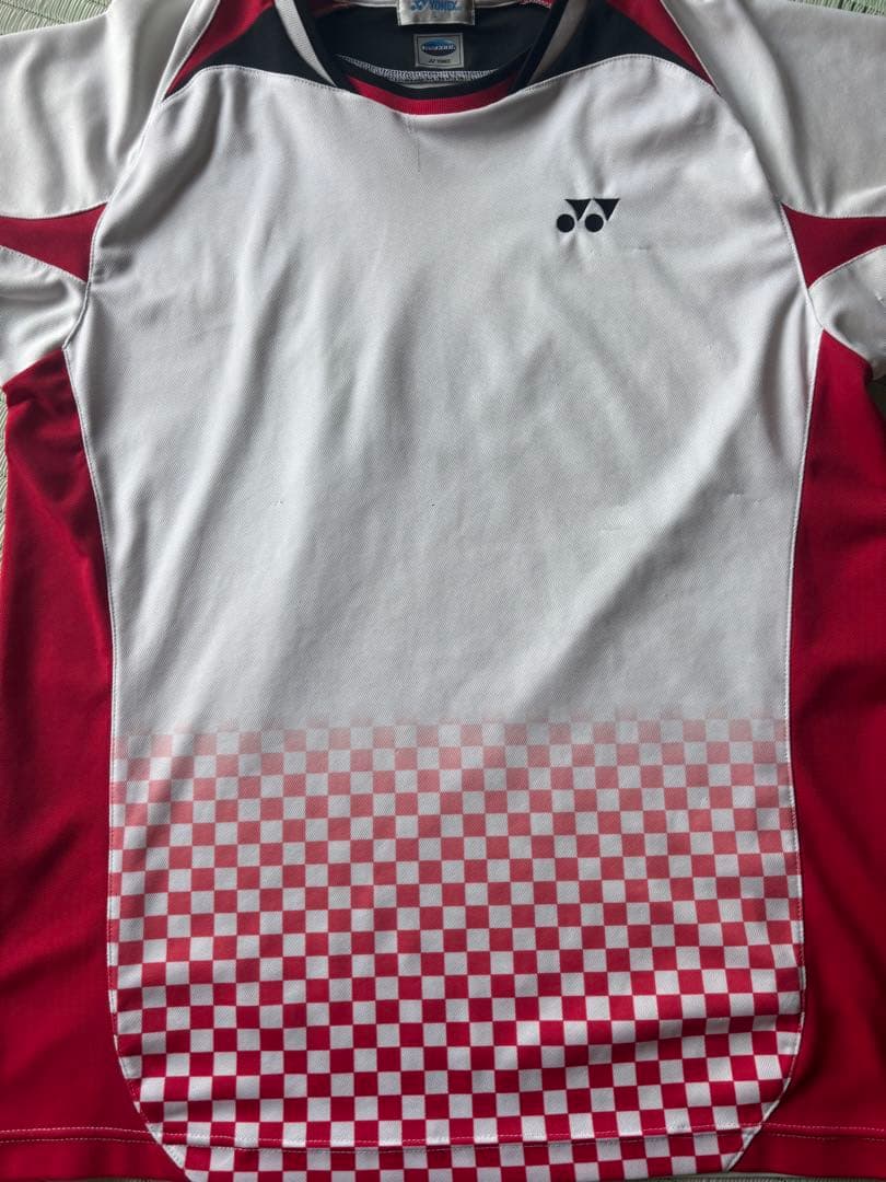 YONEX バドミントンシャツ ホワイト/レッド