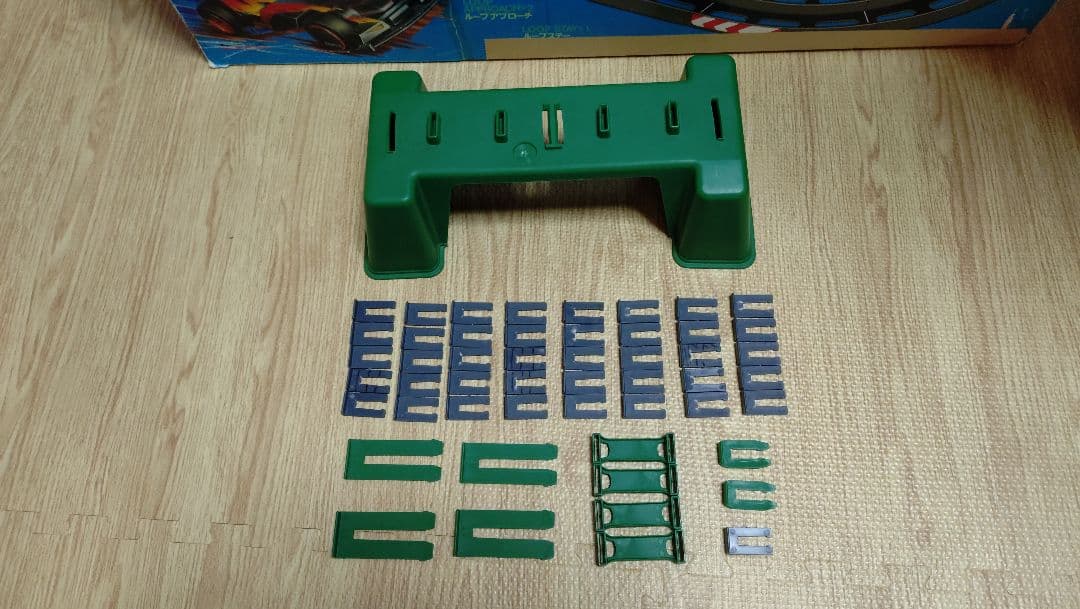 ミニ四駆 オーバルホームサーキット シングルループ バンクアプローチ セット