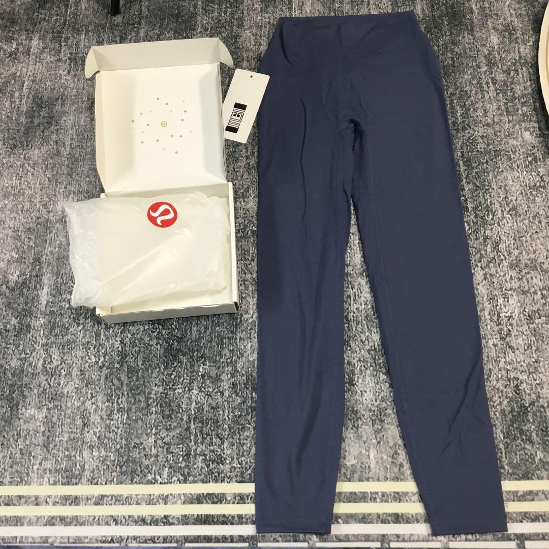 タグ付け☆Lululemon ヨガパンツ サイズ6ネイビー