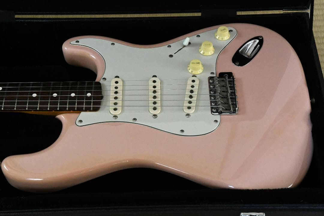 希少_Fender Mexico Stratocaster shell pink