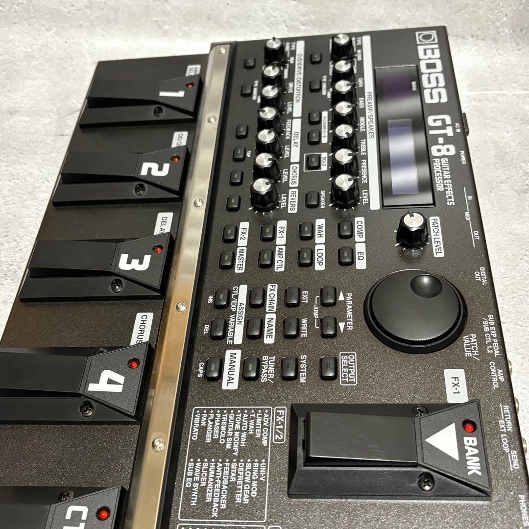 BOSS　GT-8　ギターエフェクター　ソフトケース付き