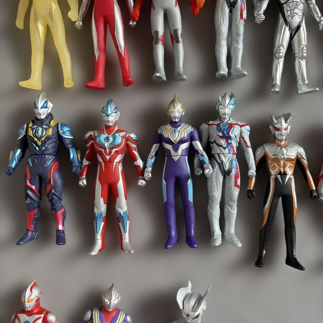 ウルトラマン ソフビ（カード付き）・フィギュア・お面セット