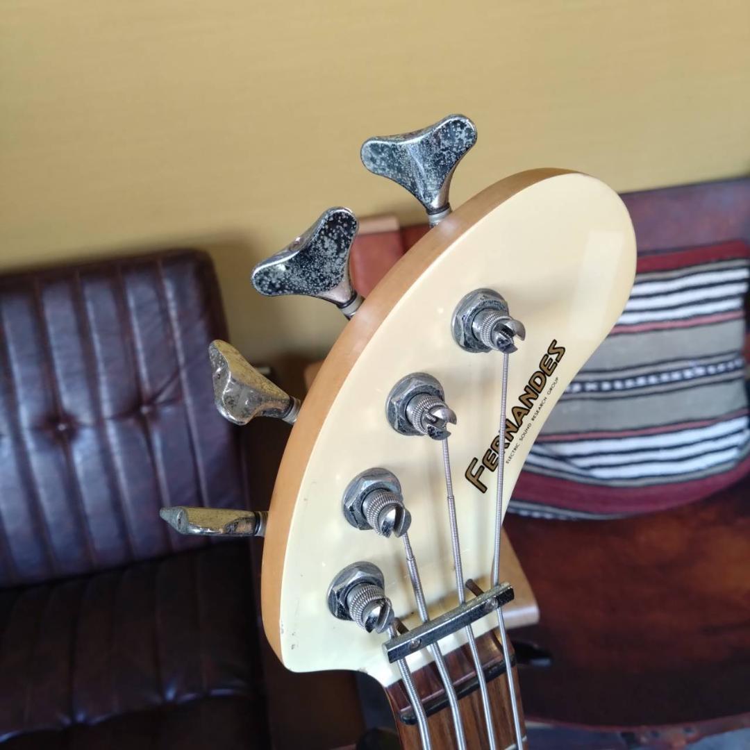 Fernandes　PIE-ZO　ピエゾー　アンプスピーカー内蔵ベース