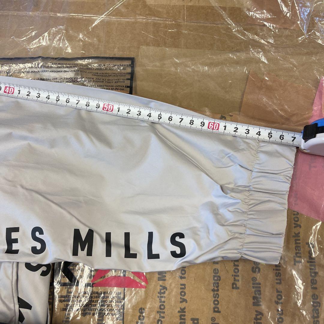 M　 ウィンドブレーカー レズミルズ