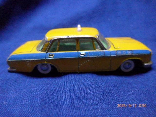 激レア！初期の大盛屋のミニカー トヨペット クラウン東京駅構内タクシーです