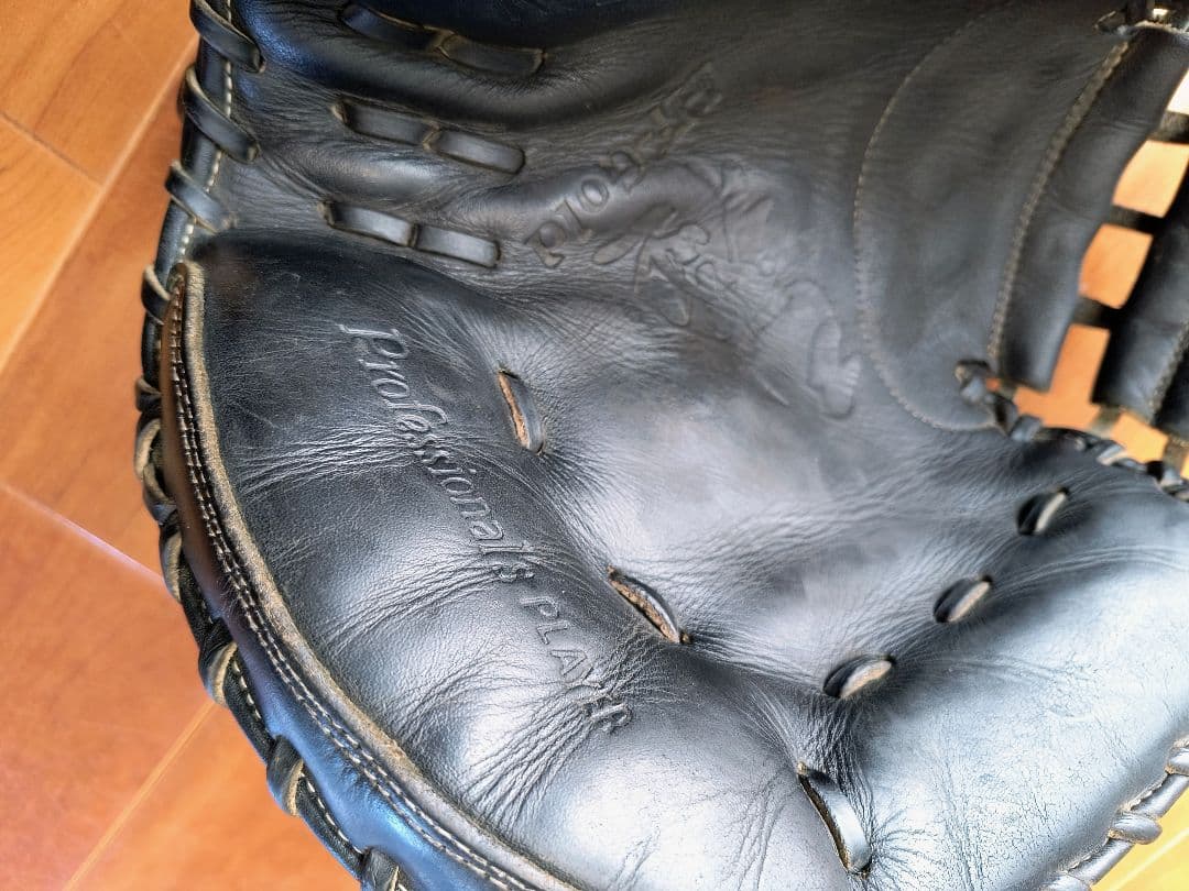 ハイゴールド 軟式キャッチャーミット　グローブ 己極　嬉しい型良好！　M球おまけ