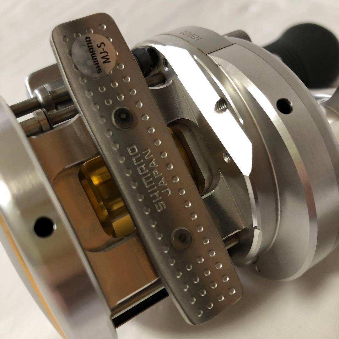 極美品　シマノ　10オシアカルカッタコンクエスト200 JHG リール　付属品付