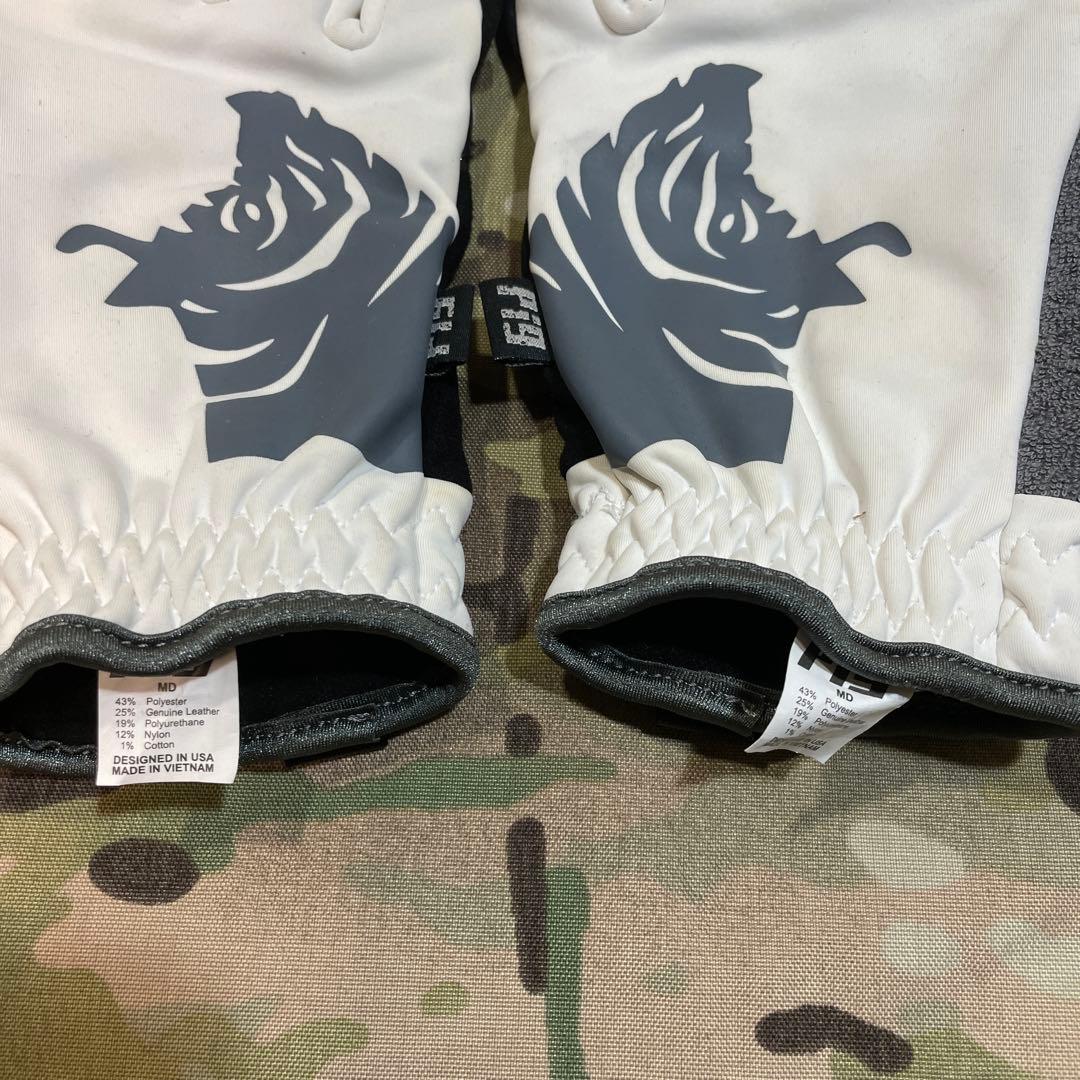 実物 PIG グローブ multicam alpine マルチカム　アルパイン