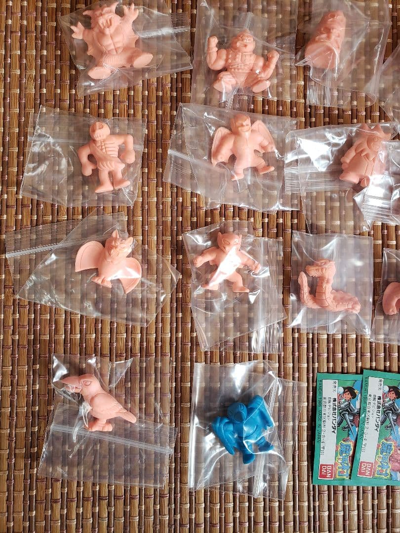 魔界村消しゴムフルセット　ほぼ肌色　ペールオレンジ　新品未使用　ファミコン