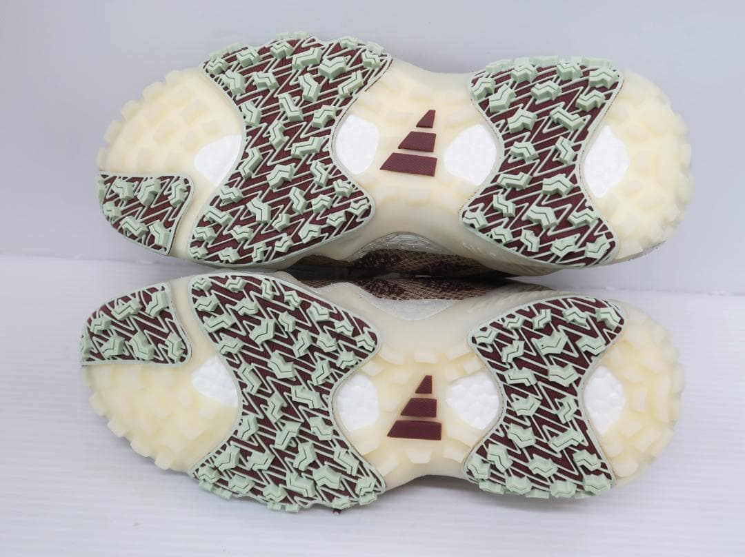 未使用 adidas ゴルフシューズ コードカオス22 スパイクレス【G】.