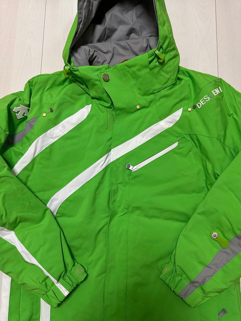 スキーウェア　デサント　破損箇所有り