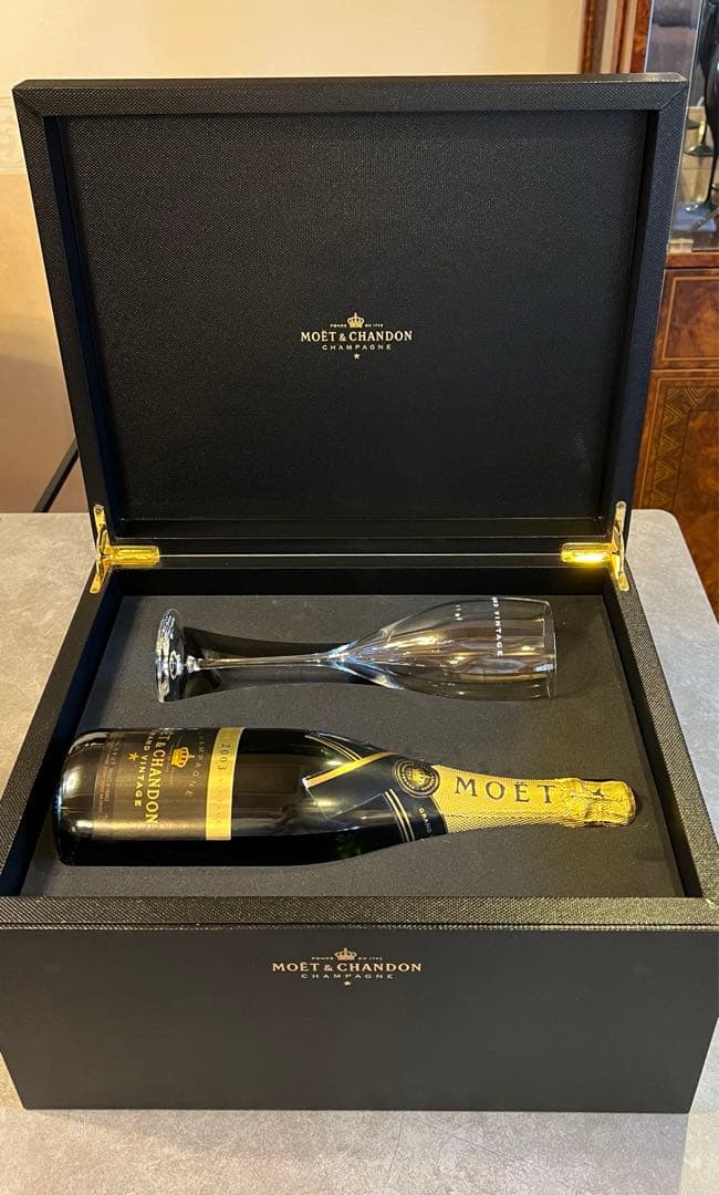 モエシャンドン ヴィンテージ 2003 ケース グラス　シャンパン