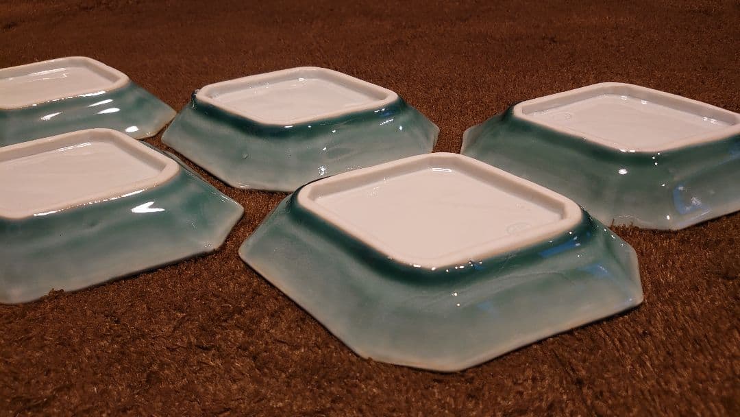 李朝　青磁　李朝青磁　菱形皿　菓子皿　陽刻　鳳凰　５客