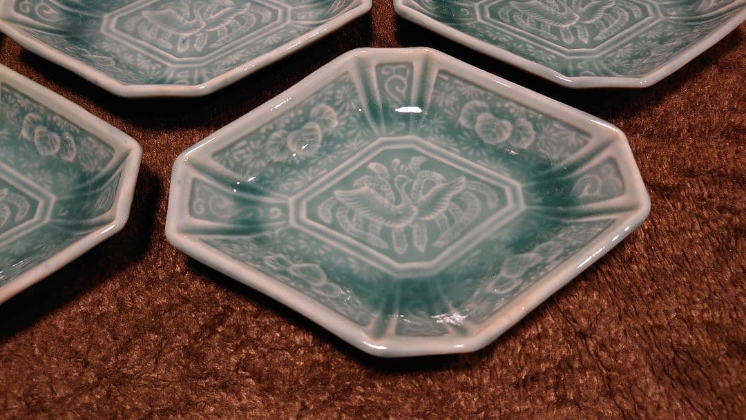 李朝　青磁　李朝青磁　菱形皿　菓子皿　陽刻　鳳凰　５客