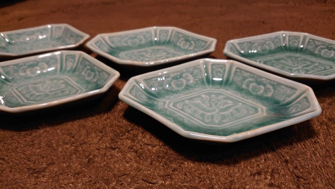 李朝　青磁　李朝青磁　菱形皿　菓子皿　陽刻　鳳凰　５客