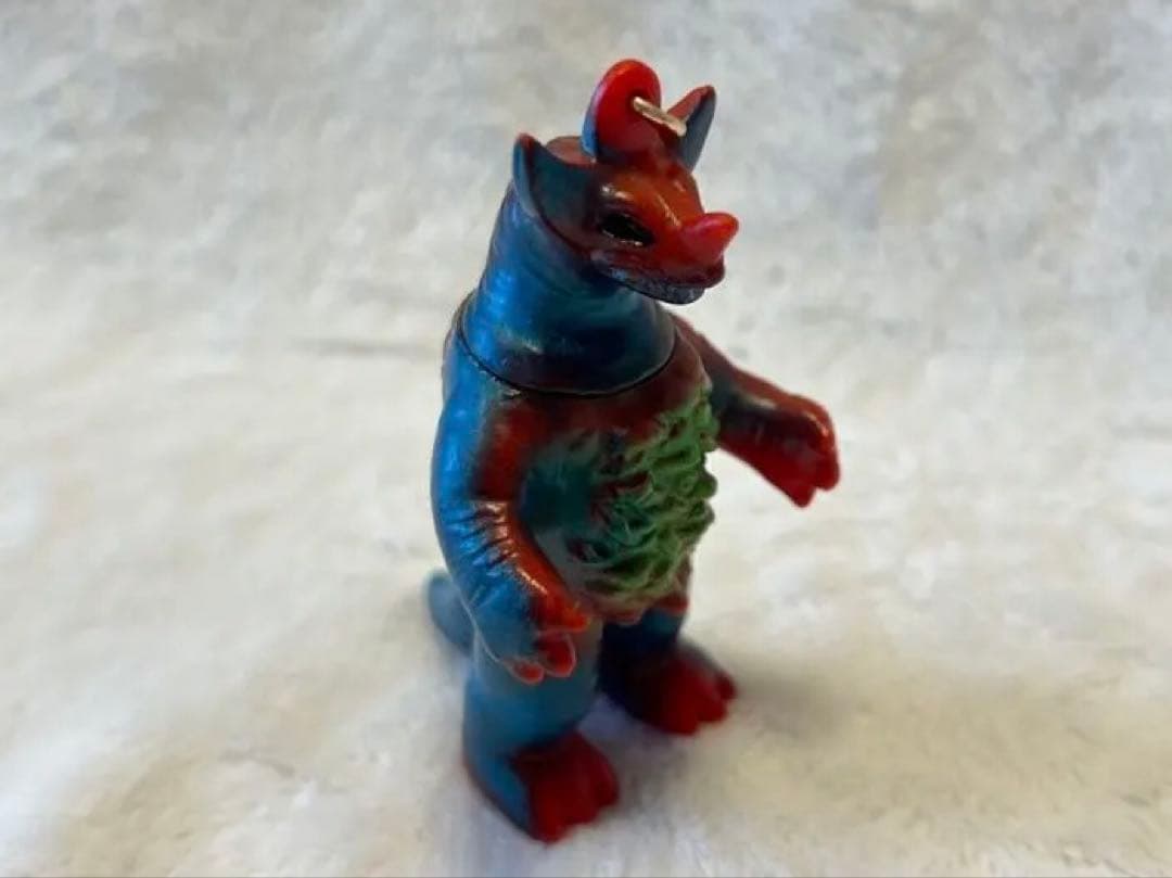 【怪獣】ゴモラペンダント ソフビ 円谷