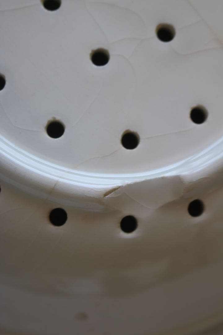 フランス　アンティーク　プレート　水切り　チーズ　豆腐　白　さくらんぼ