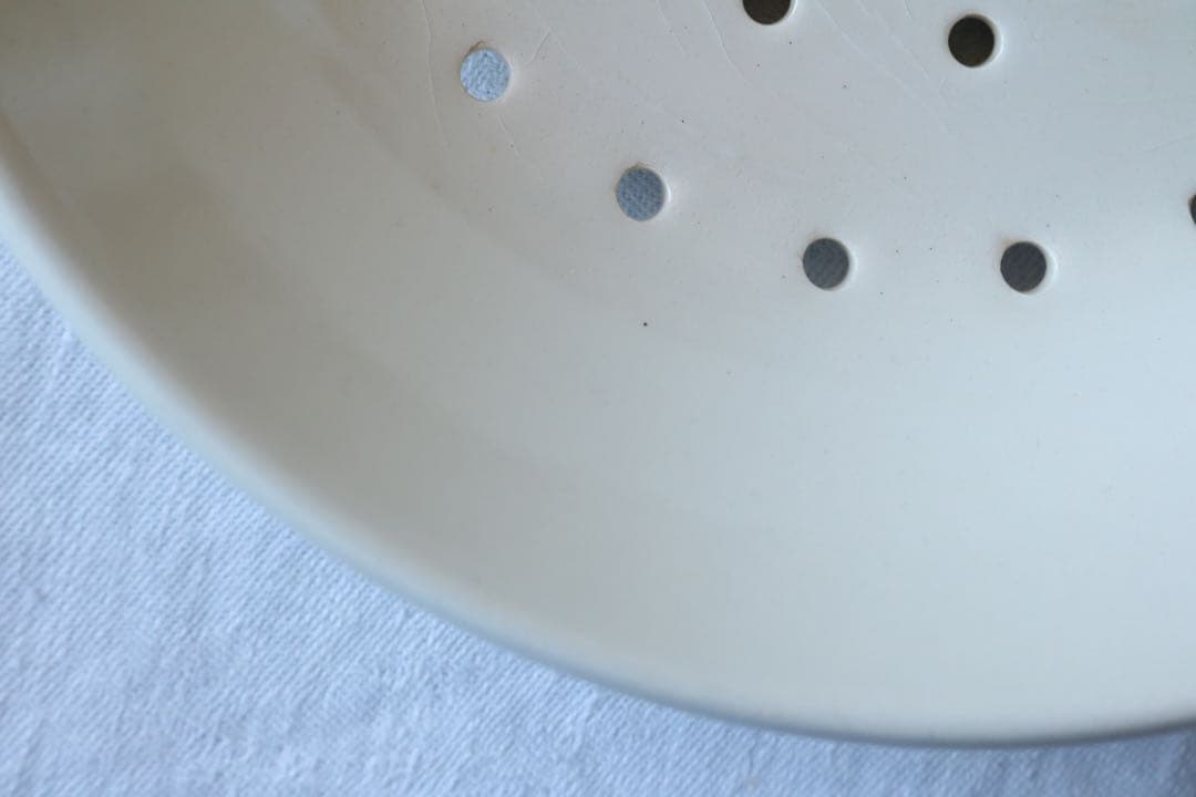 フランス　アンティーク　プレート　水切り　チーズ　豆腐　白　さくらんぼ