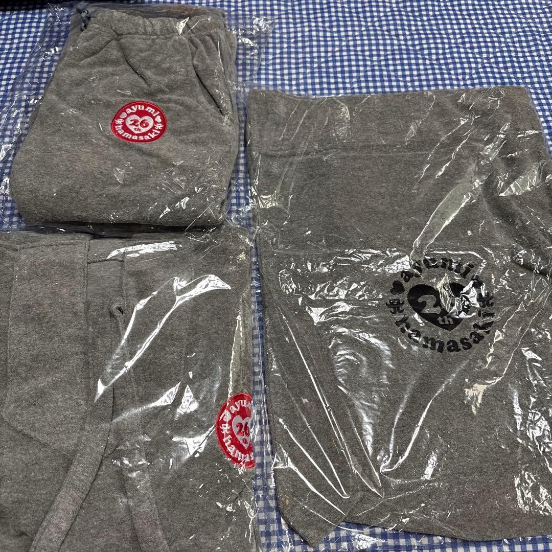 浜崎あゆみ トレーナー パンツ セットアップ