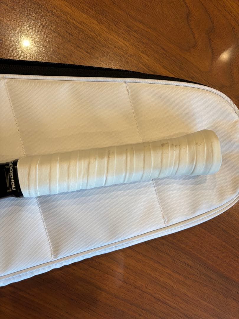 日本未販売❣️nordicdots テニスラケット 黒