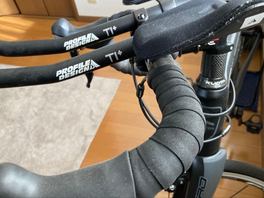 2月末まで特価［引渡し限定 所沢］ クォータ KURARO エアロバー装備